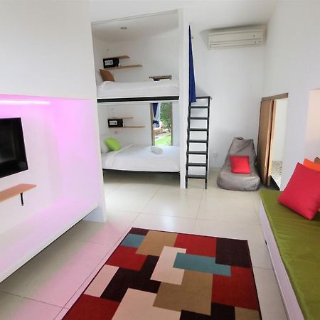 Cornerstone Bali Coworking Hostel Canggu Εξωτερικό φωτογραφία
