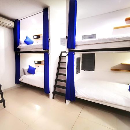 Cornerstone Bali Coworking Hostel Canggu Δωμάτιο φωτογραφία